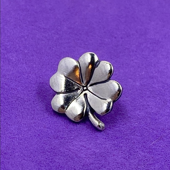 💛 Vintage Silver Four-Leaf Clover Brooch - Picture 1 of 3